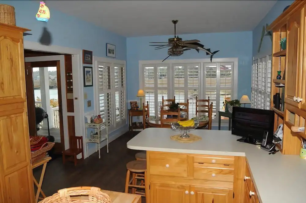 Flounder Inn - 4 Br Home
