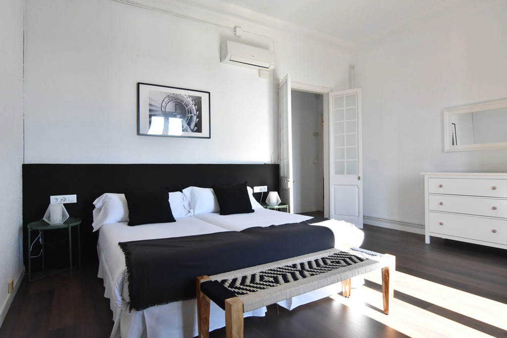 NEW REINA CRISTINA  in Barcelona