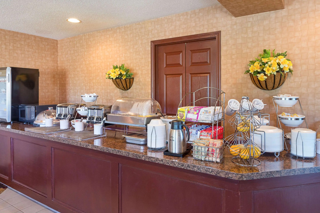 Sleep Inn & Suites Bay View Acme - Traverse City