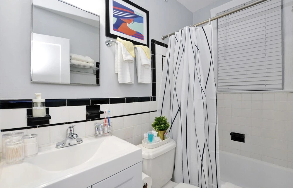 CH4 & CH8 - CapitolHill Fully Furnished Spacious 1BR