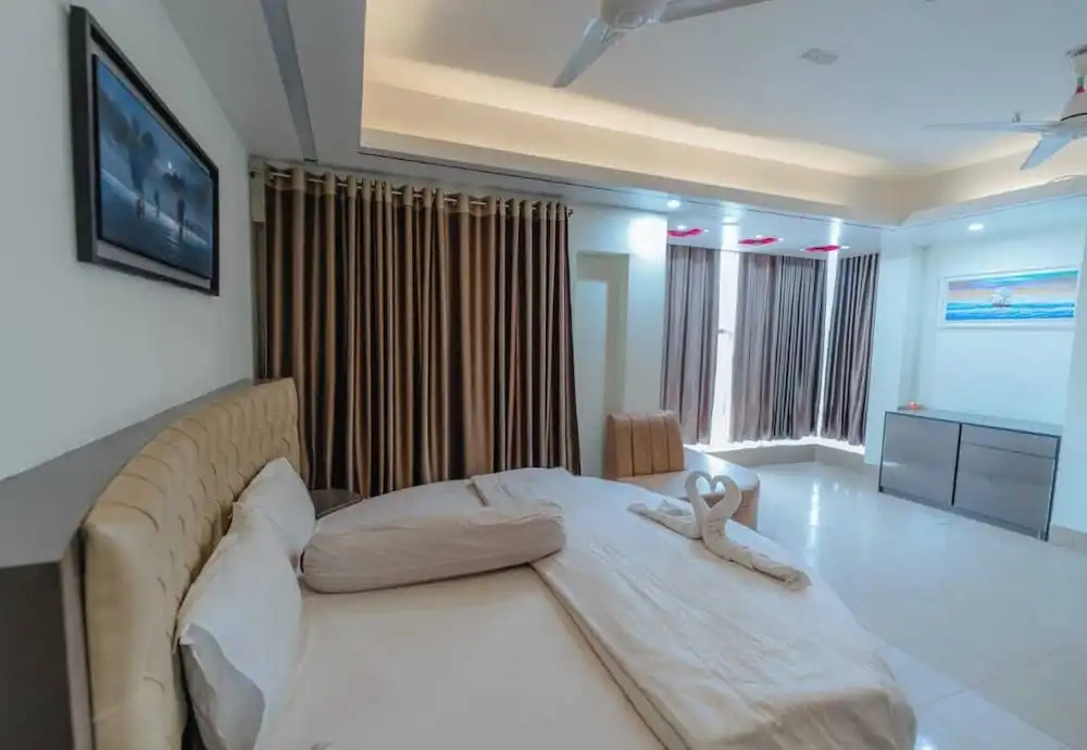 Urmee Guest House