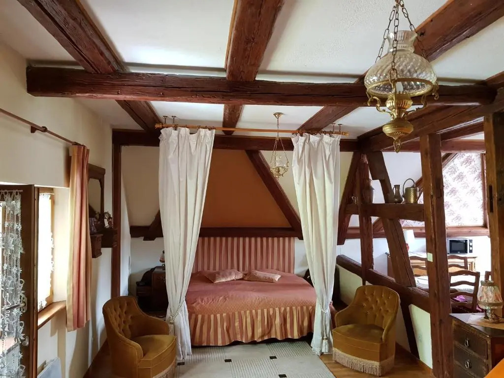 La Maison Jaune