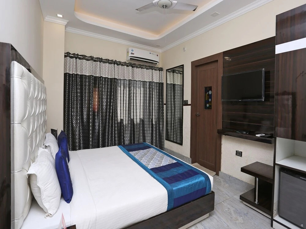 Townhouse OAK Hotel Arnavya