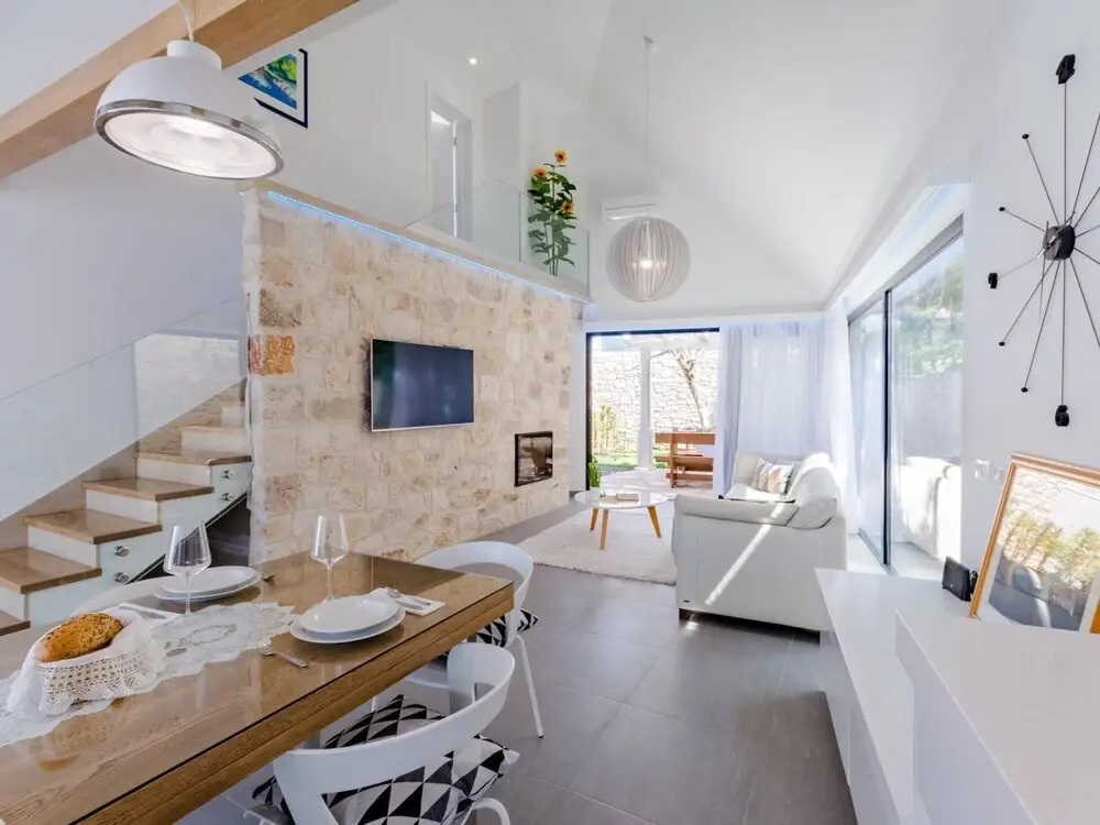 Villa Stone Pearl - Two Bedroom Holiday House with Pool