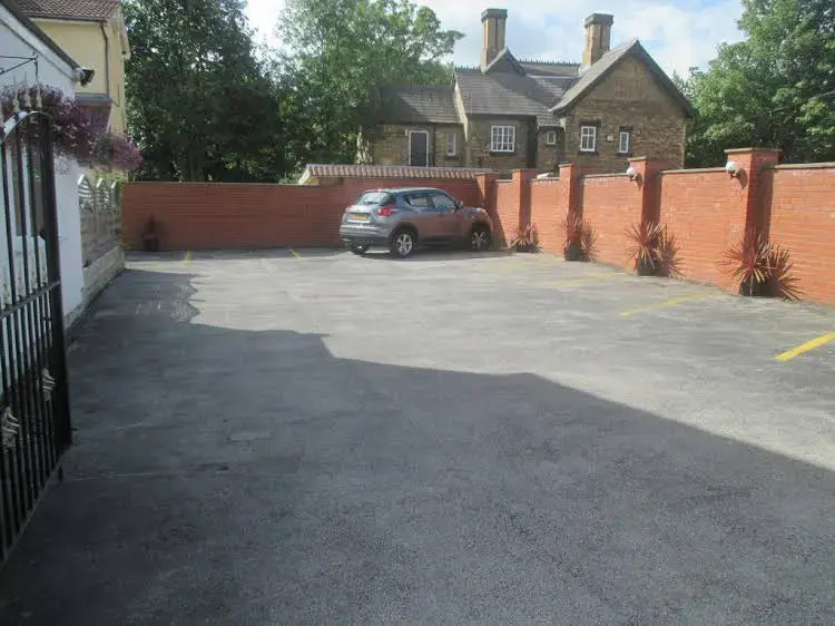 Kenwood Guest House — ОТЕЛЬ ЗАКРЫТ