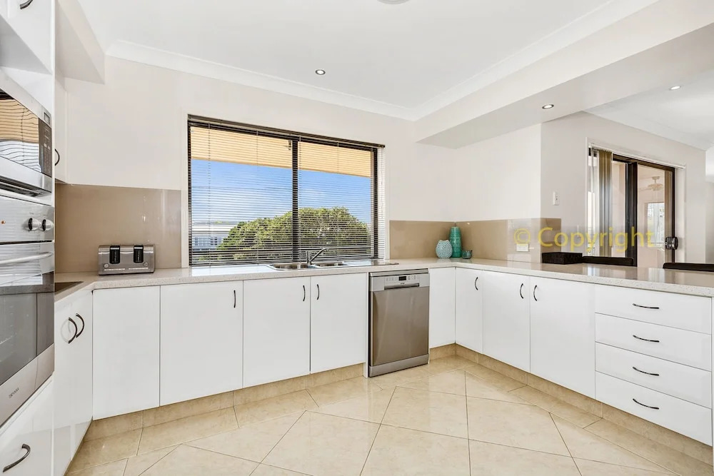 Ocean View Apartments by Kingscliff Accommodation