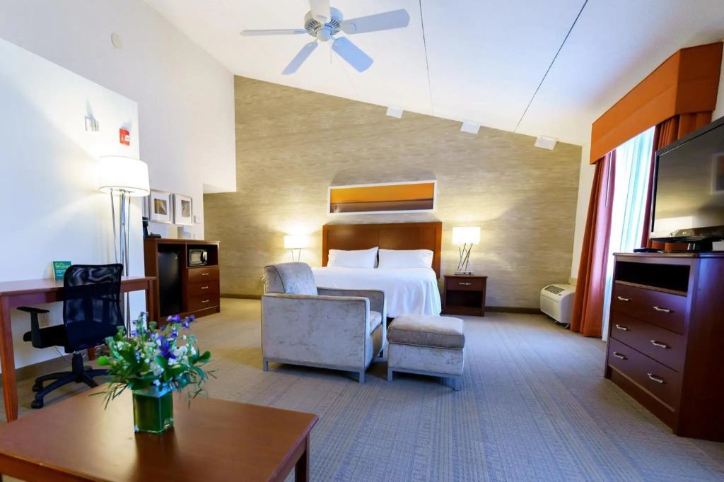 Iris Hotel Cape Cod