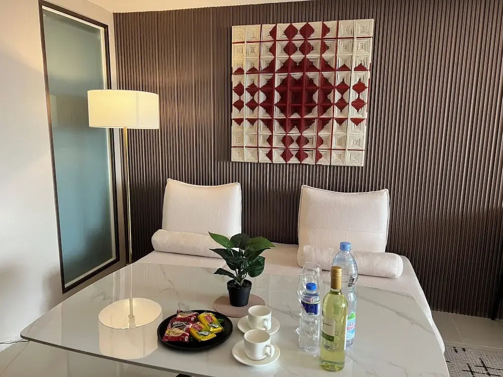 Luxurious Style Apartment cross to Okada and near City of Dreams, Solaire, MOA, and Airport