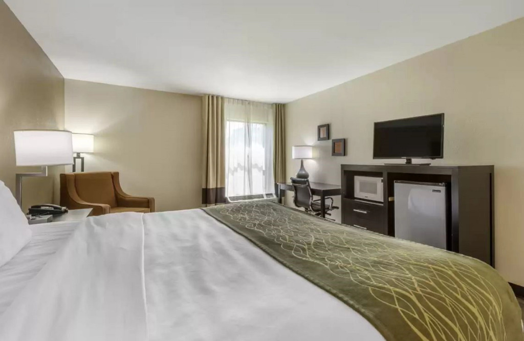 Comfort Inn near Downtown & Blue Ridge PKWY