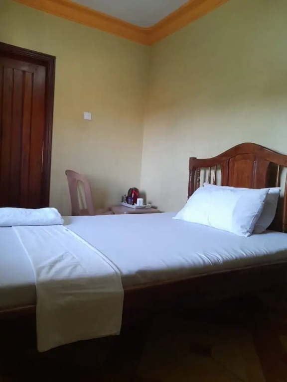 Twin Tower Gardens Hotel