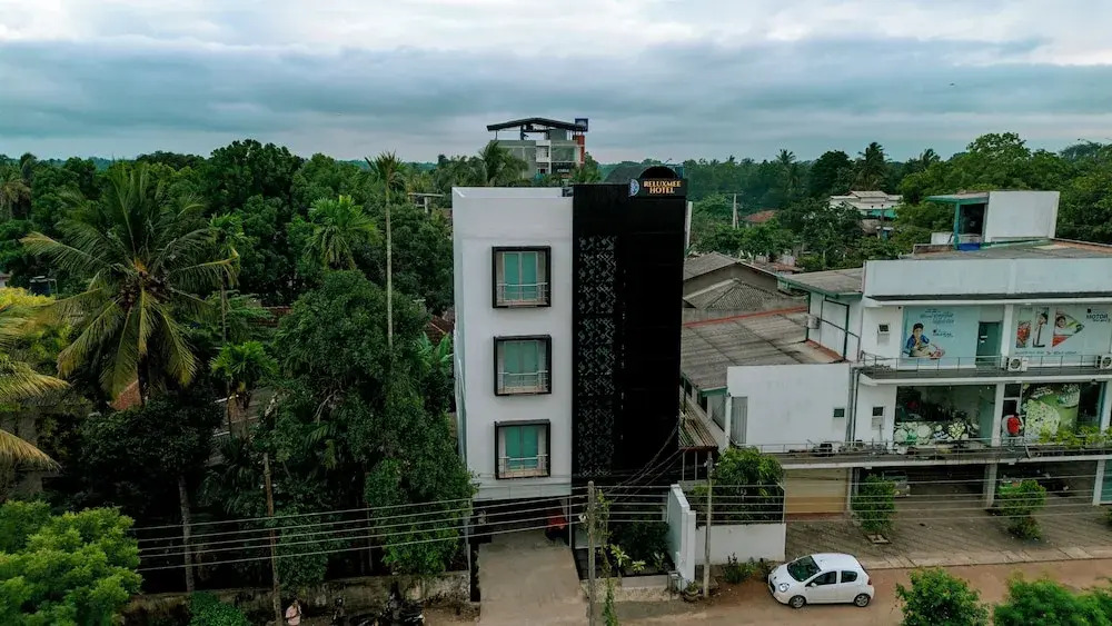Reluxmee Hotel Anuradapura