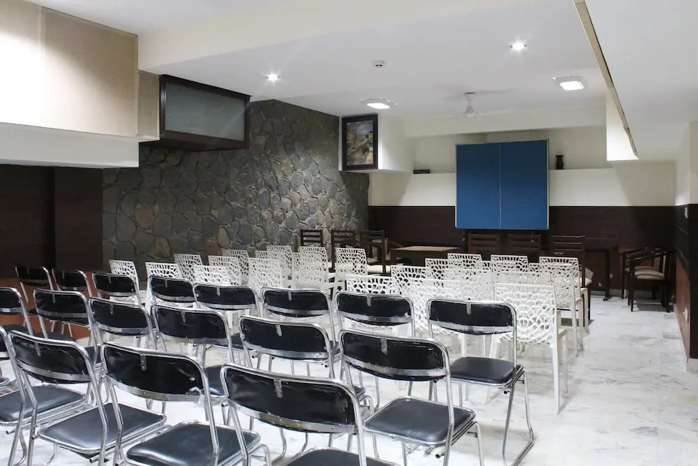 Green Lotus Airport Hotel