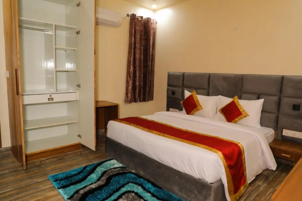 Sarla Hotel Inn