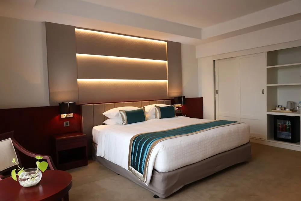 Yangon Thanlwin Hotel