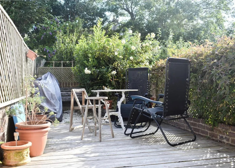 Cosy Hanover Garden Flat With a Stunning View