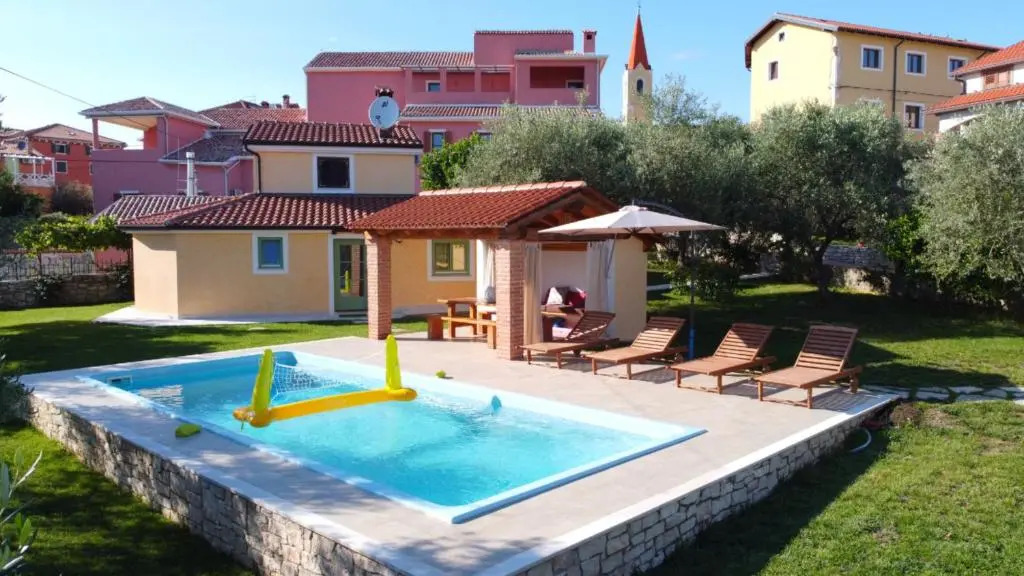 DAMJANIĆ HOLIDAY HOUSE