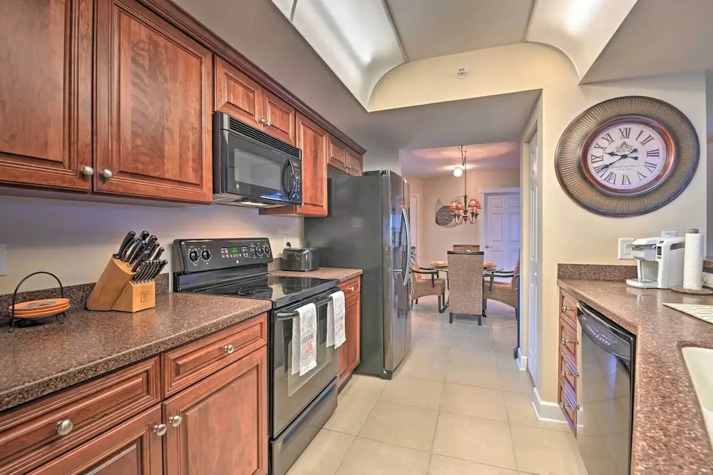 Daytona Beach Seaside Condo w/ Pools & Hot Tubs