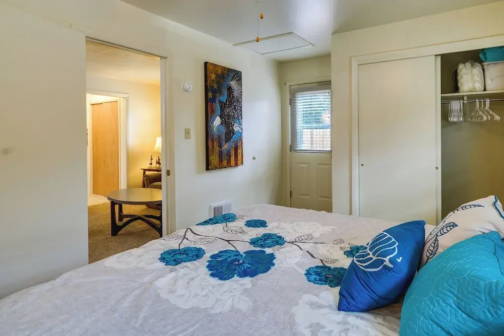 Quaint Cody Cottage w/ Grill: Walk to Downtown!