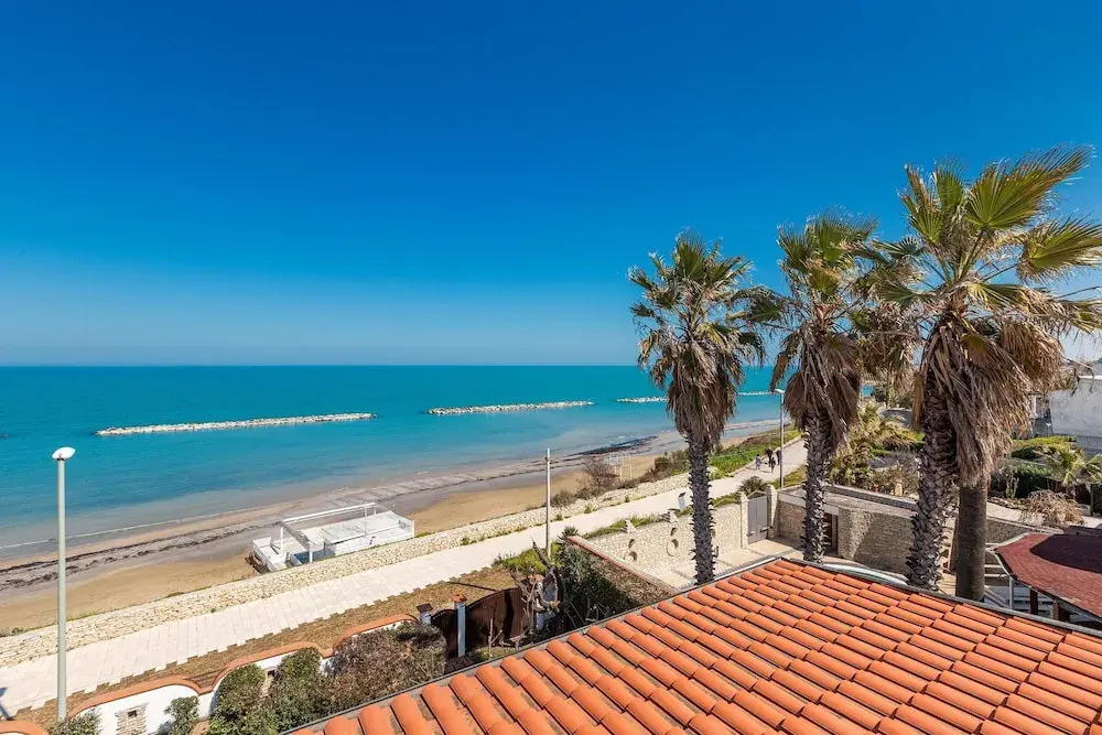 2772 La Casa Bianca by Perle di Puglia