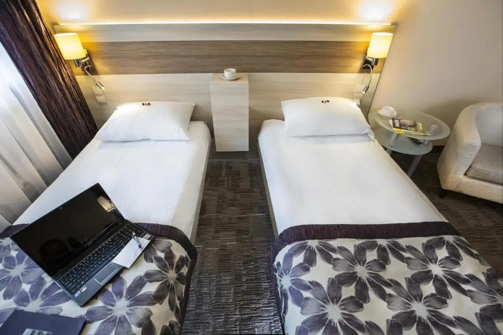 Hotel 3 Trio
