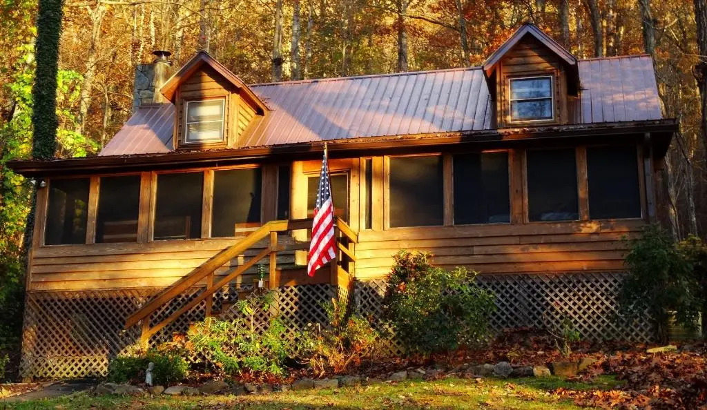 The Mountain Forager Cabin, Whitewater Rafting, Polar Express, Hot Tub, Home Gym