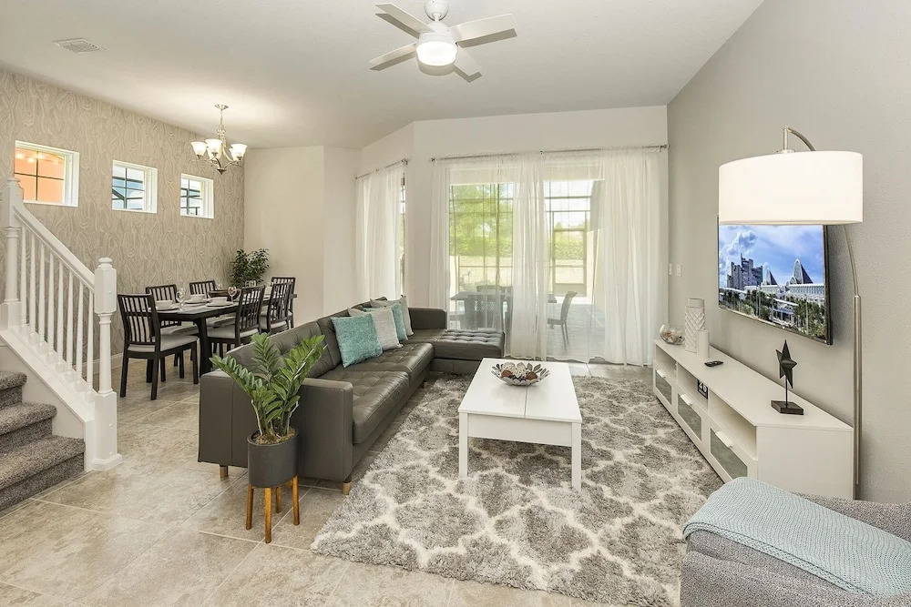 134fr 5 Bedroom Townhouse
