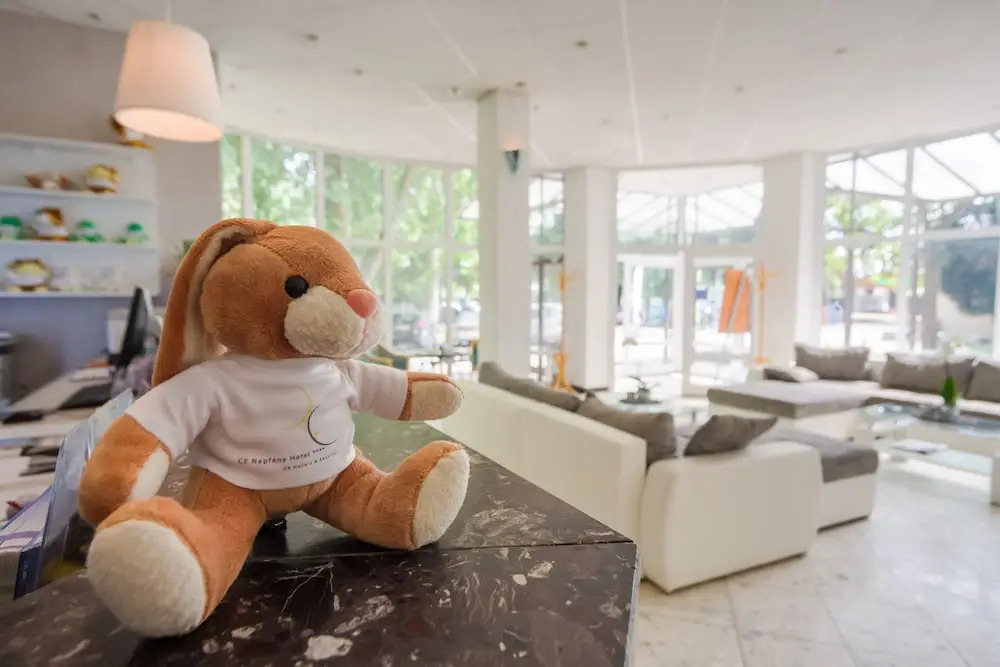 CE Napfény Hotel