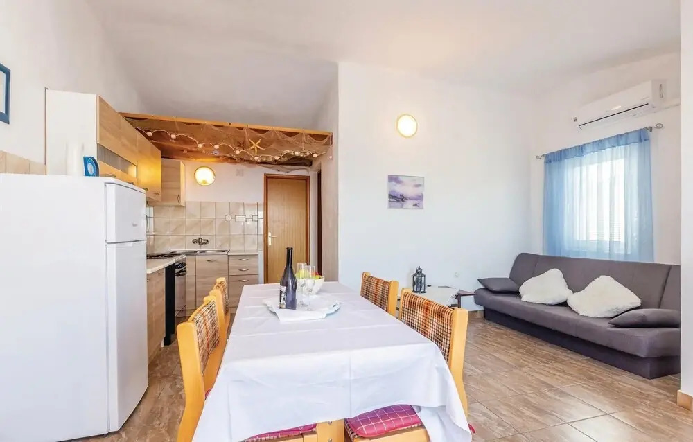 Stunning Apartment in Stinica With Wifi and 1 Bedrooms