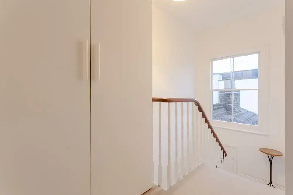 Beautiful 4 Bedroom London Riverside House