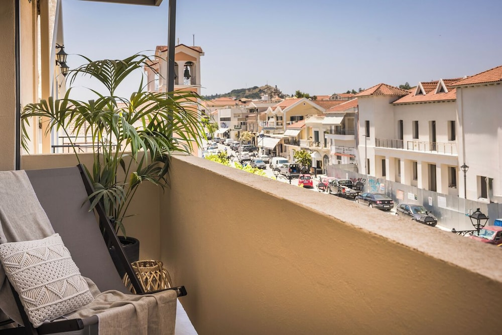 Nomāde Agora - Luxury Suites in Lixouri