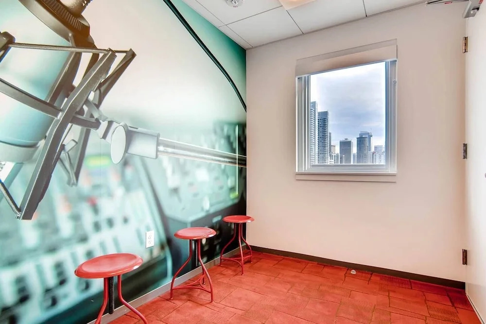 Speechless In Seattle! #1 Location - 2BR - Free Parking! (VR1)