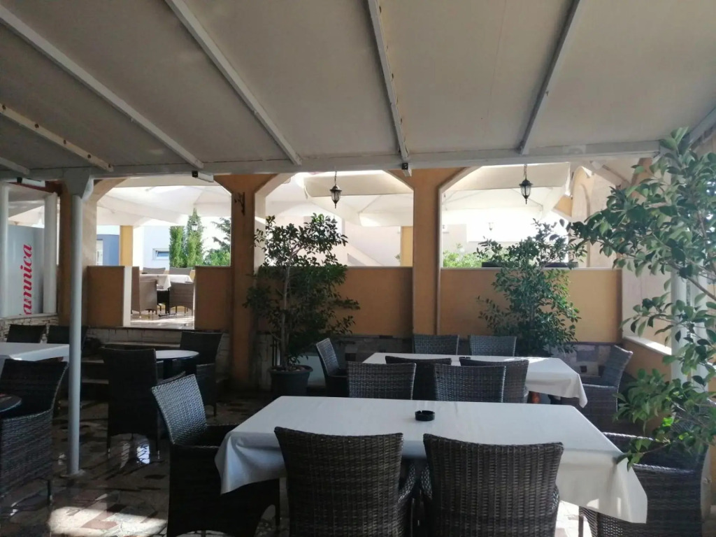 Villa Omra
