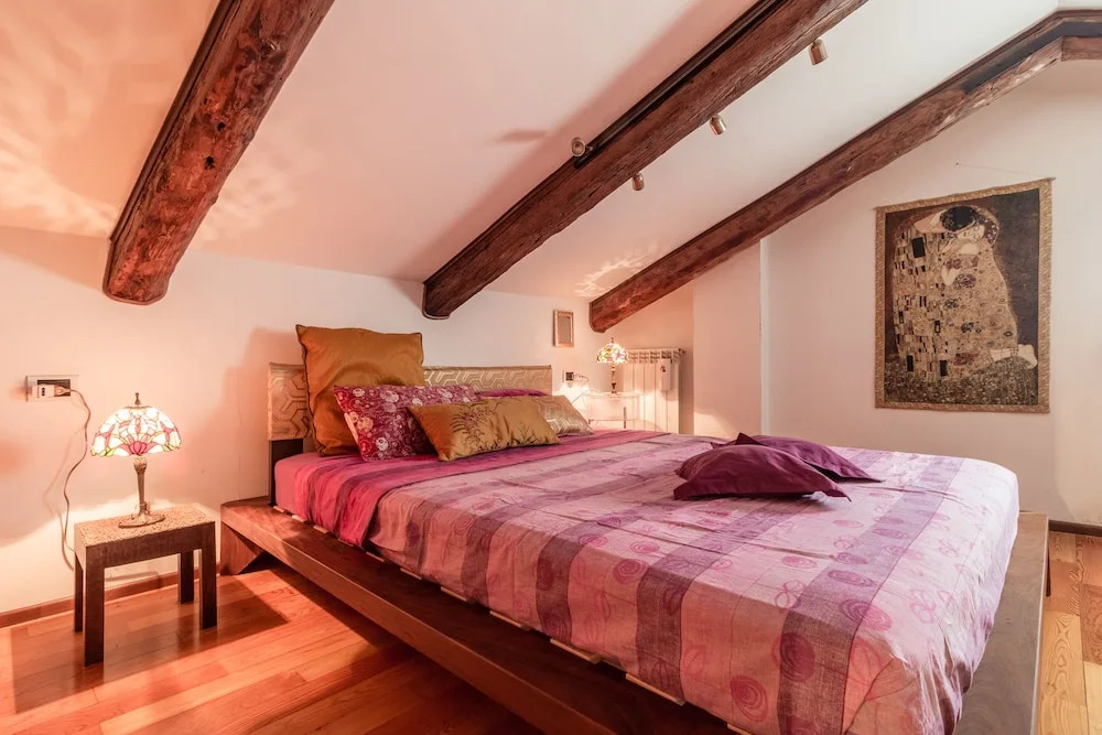 Vivaldi Apartment