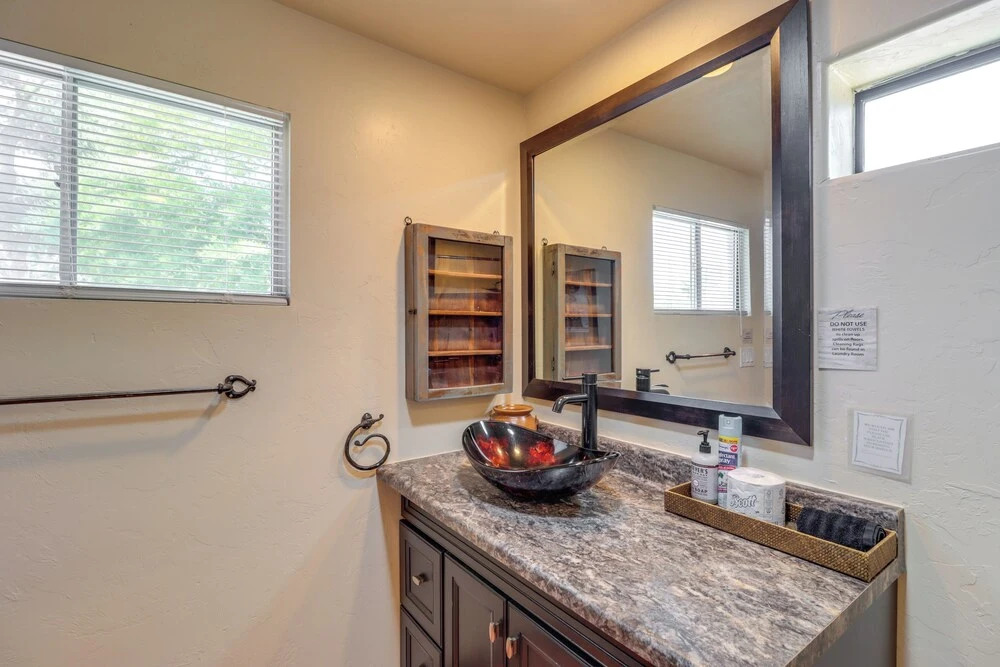Pet-friendly Tucson Casita: Shared Hot Tub & Patio