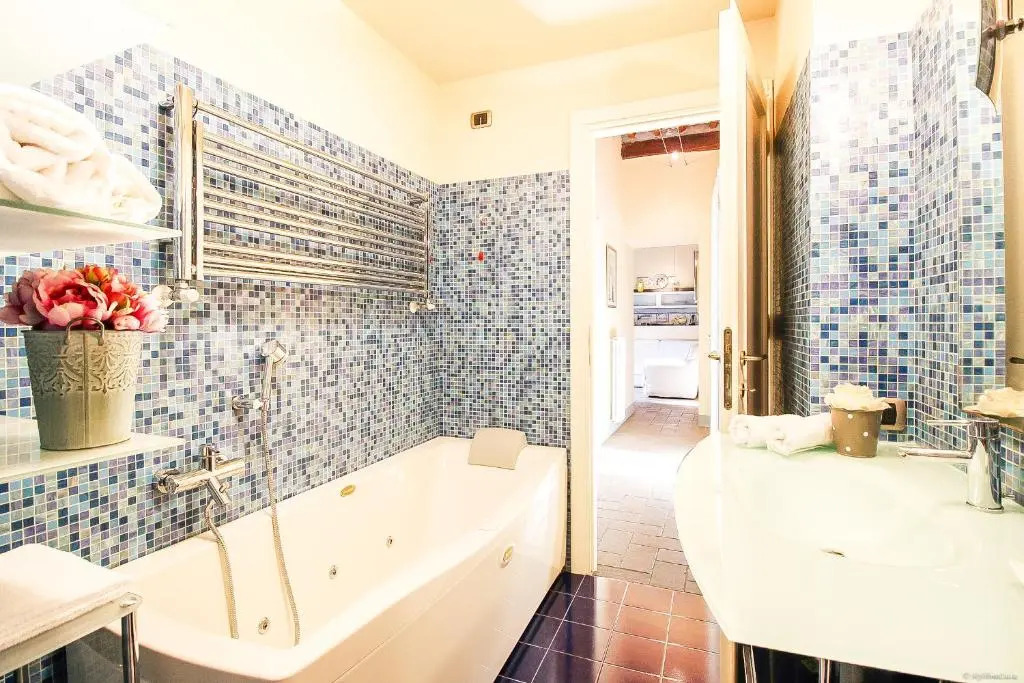 Apartment Guinigi with Private Courtyard