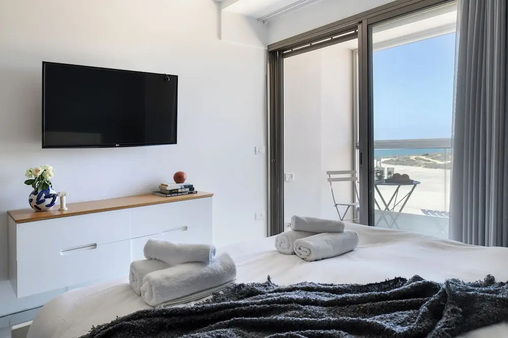 HaTsuk Sea-View Studio by Sea N' Rent
