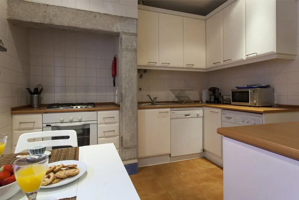 ALTIDO Exquisite 2BR home w/ balcony in Lapa