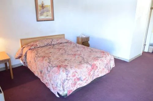 C & M Motel