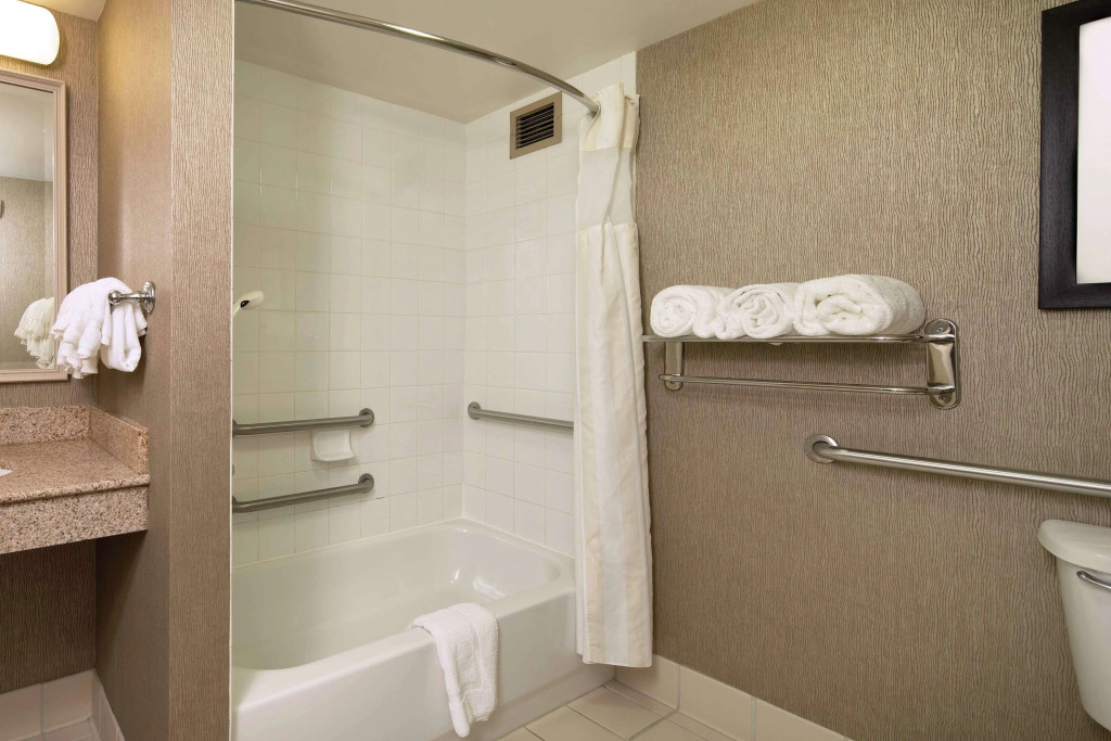 Hilton Garden Inn Auburn Riverwatch