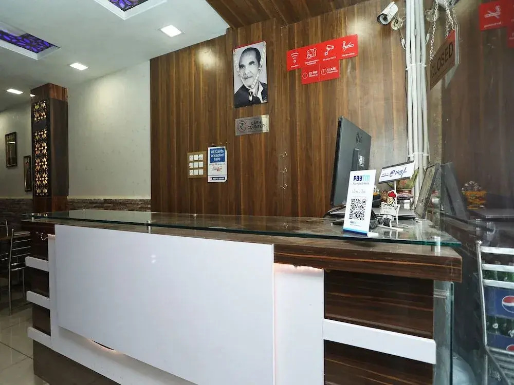 OYO 13822 Kolar Hotel
