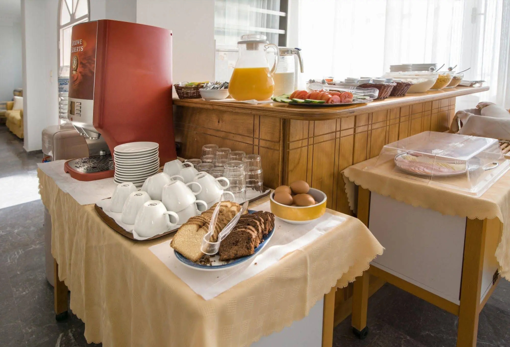 Kamari Blue Boutique Hotel
