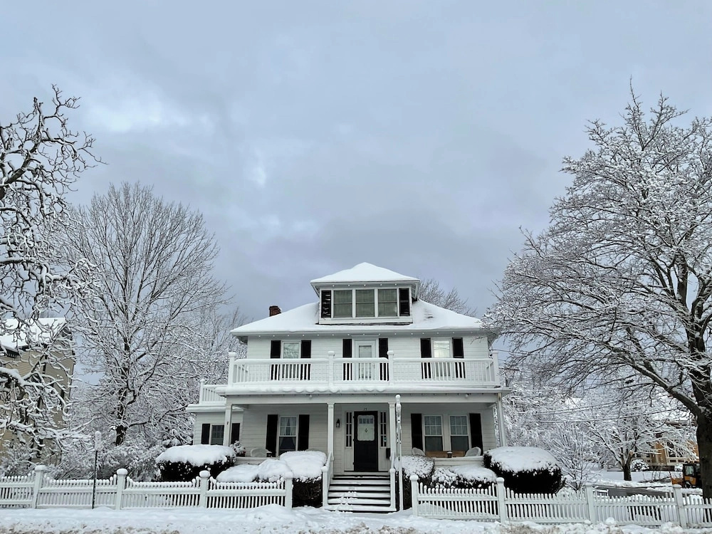The Nicholson Inn