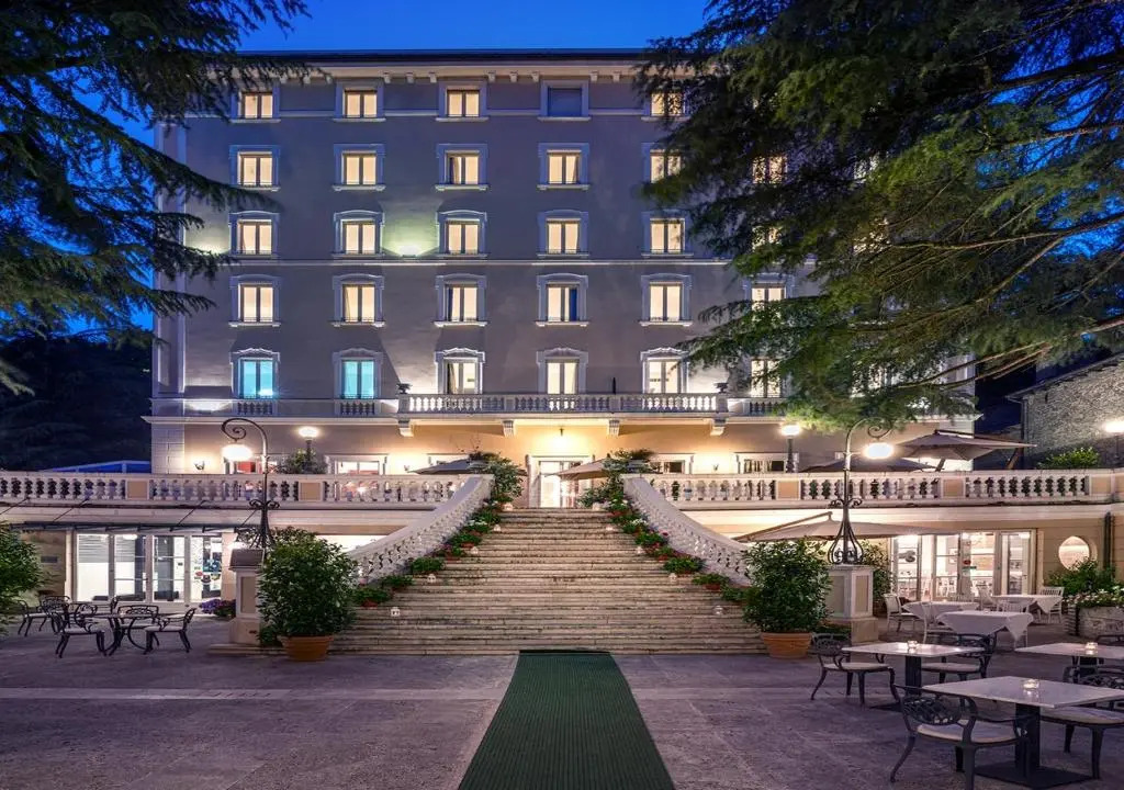 Hotel Helvetia Thermal SPA 4s