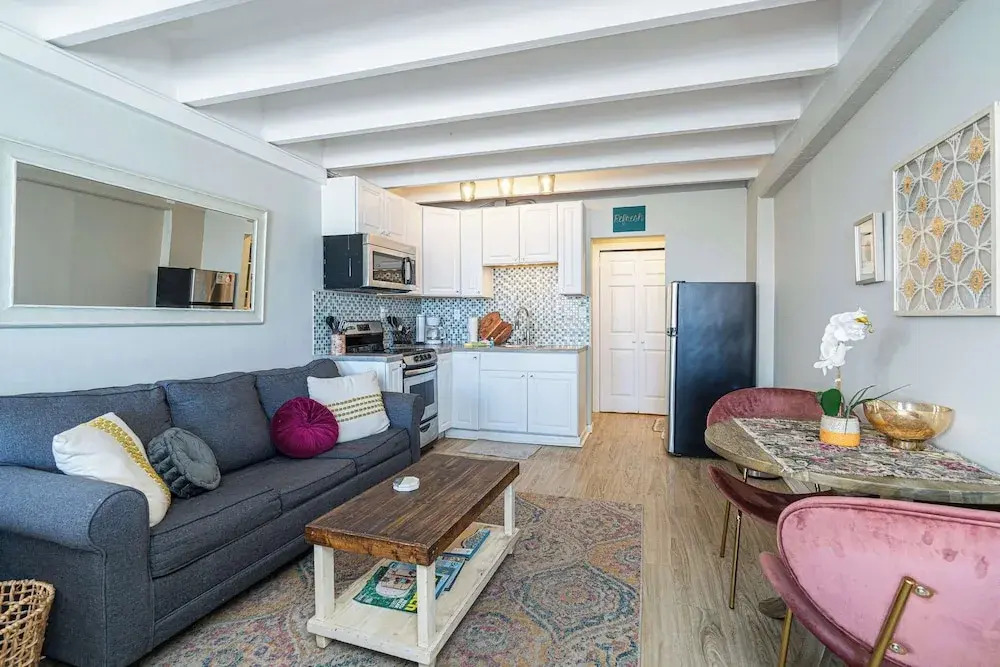 Coral Cove Beachfront Condo for 3 w/ Onsite Pool