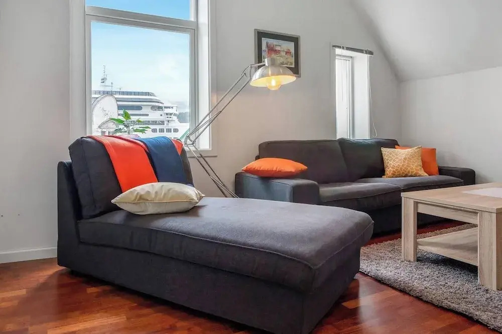 Penthouse by Brosundet, Free Parking Space