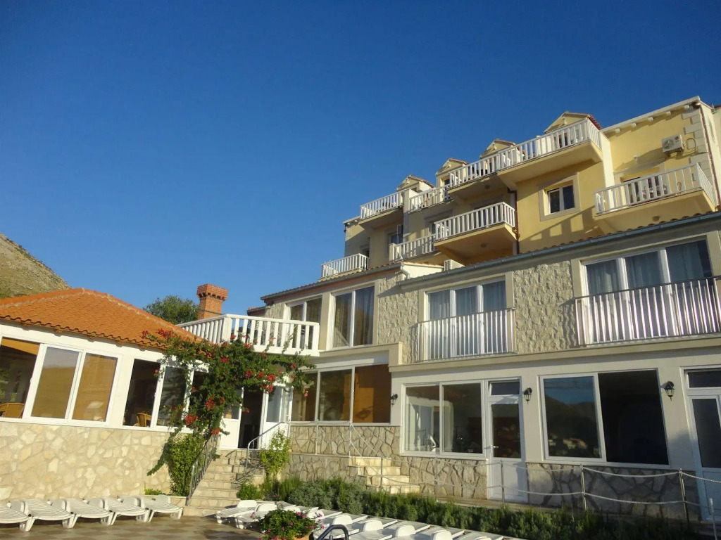 Apartments Zvrko