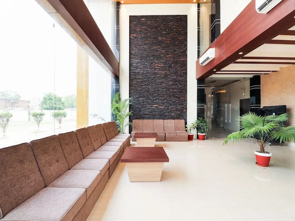 Oyo 39959 Hotel Bandhan Bahraich