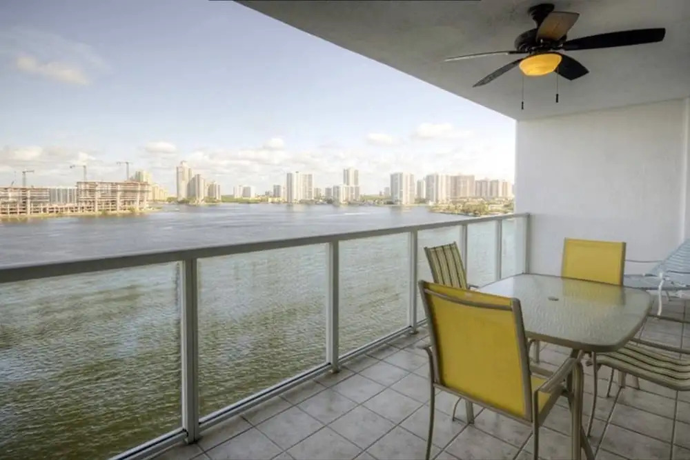 Le Marina Bay 1005 by Go Florida Condo Sunny Isles