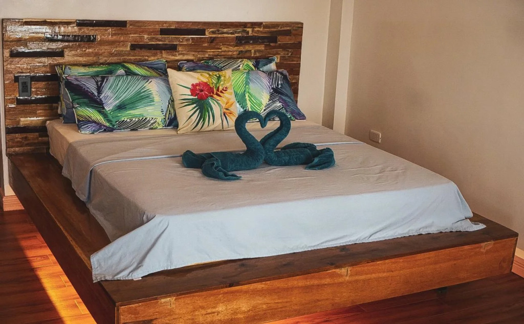 YAMA APARTMENTS - Private Beachfront