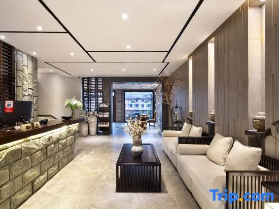Phoenix Youran Qingsu Hotel